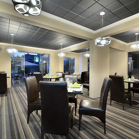 West Palm Inn Flic en Flac Ngoại thất bức ảnh