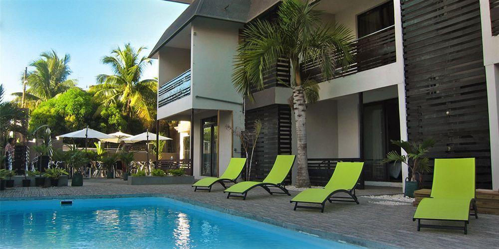 West Palm Inn Flic en Flac Ngoại thất bức ảnh