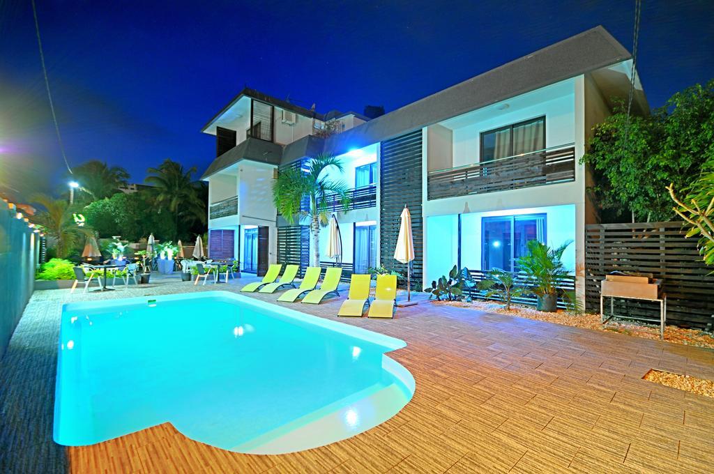 West Palm Inn Flic en Flac Ngoại thất bức ảnh