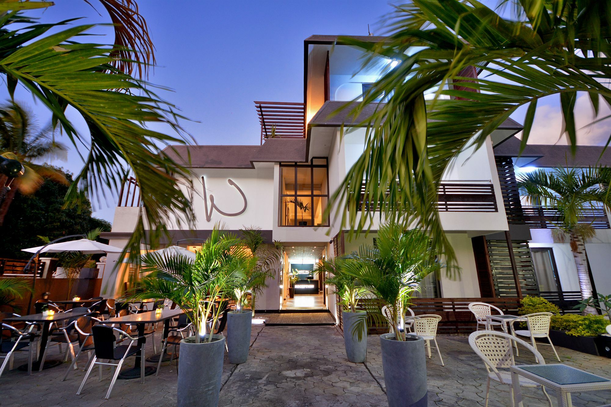 West Palm Inn Flic en Flac Ngoại thất bức ảnh